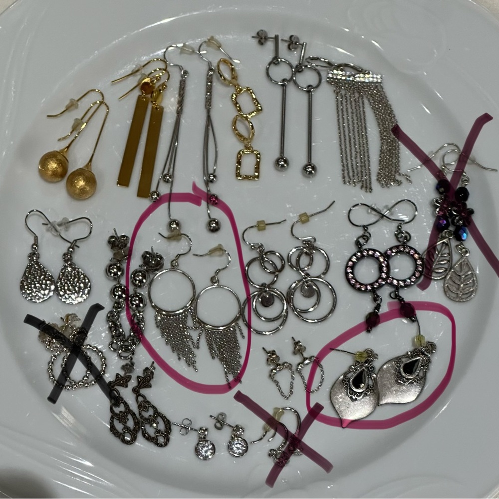 Earrings & necklace